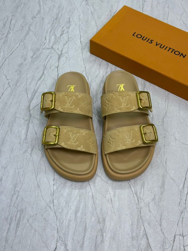 Louis Vuitton Beige Slippers Replica