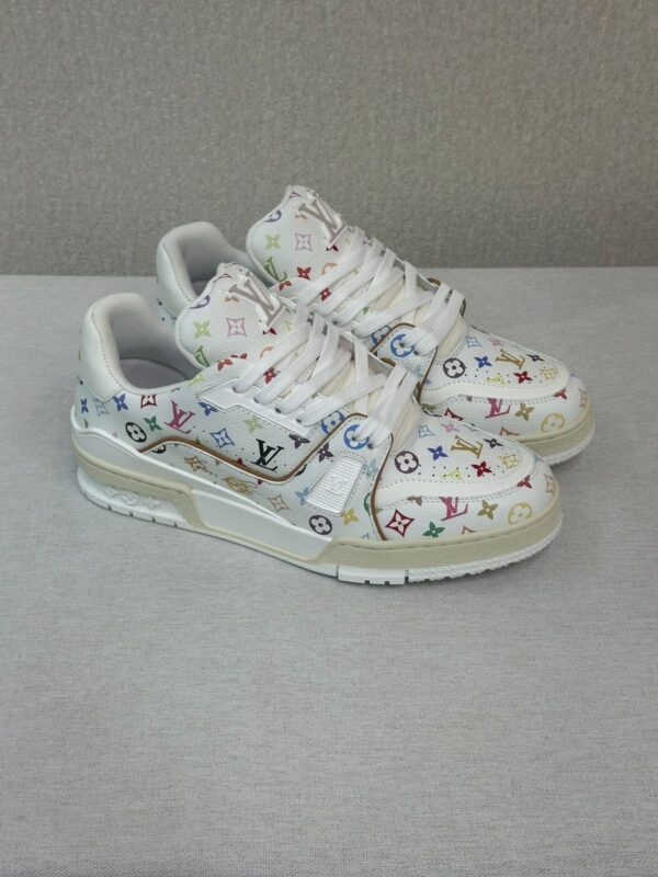 Louis Vuitton White Sneakers Replica